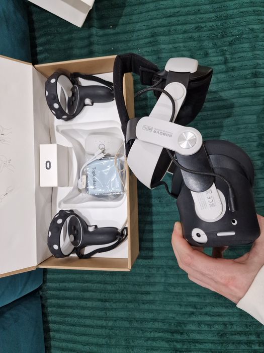 Oculus quest 2 в отличном состоянии