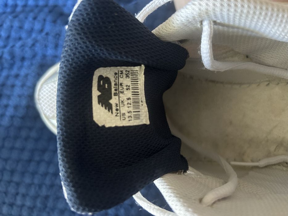 Продам кроссовки