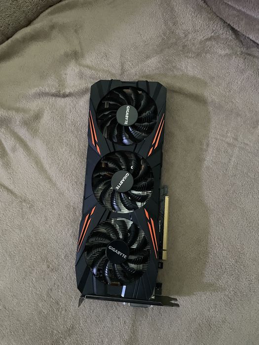 Placă video, merge cam pe toate jocurile gtx 1070ti 8gram
