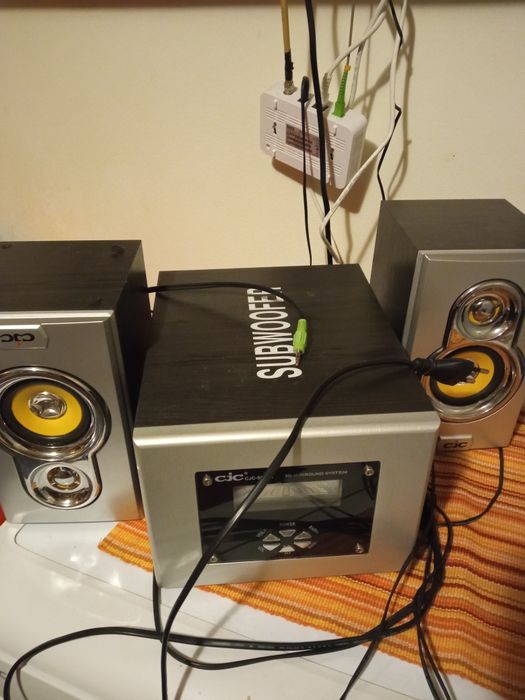 De vânzare sistem audio  2in 1 și radio