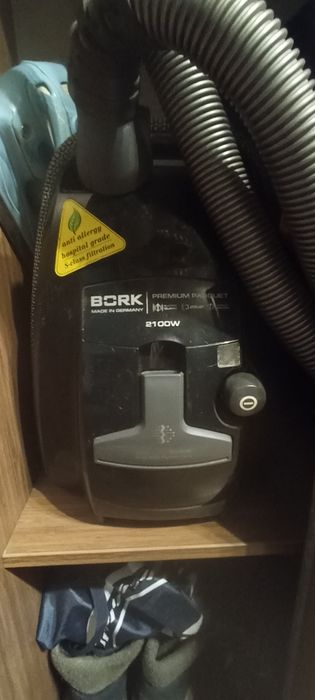 Пылесос Bork. Оригинал. Б/у,но в хорошем состоянии,продам.