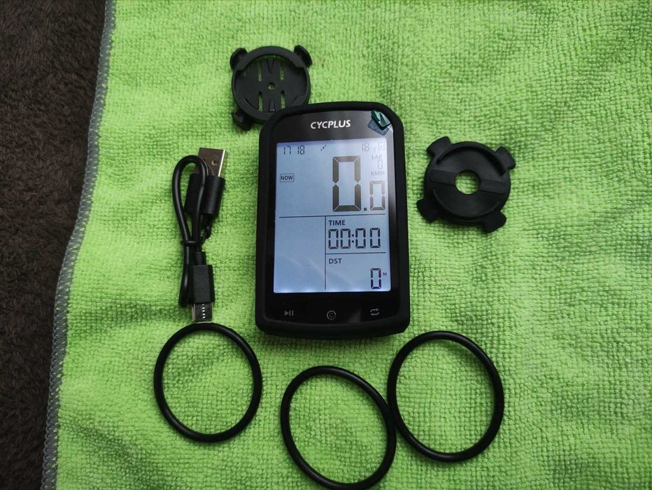 Продавам нов GPS велокомпютър CYCPLUS M1