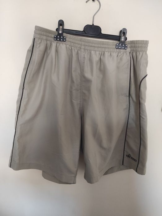 Pantalon scurt de vara, diferite marimi, diferite modele, diferite cul