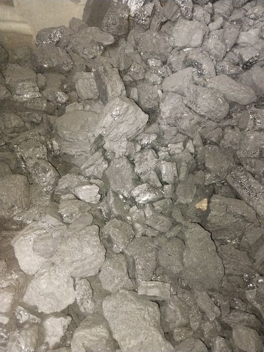 Продам уголь в мешках.