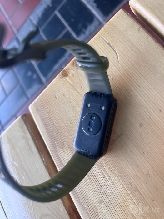 Soat mi band 8 rabochi