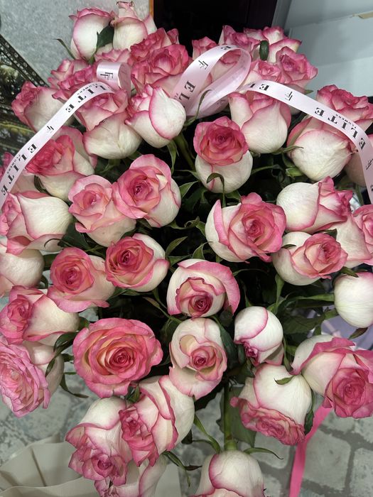 Букеты Momoko и роз