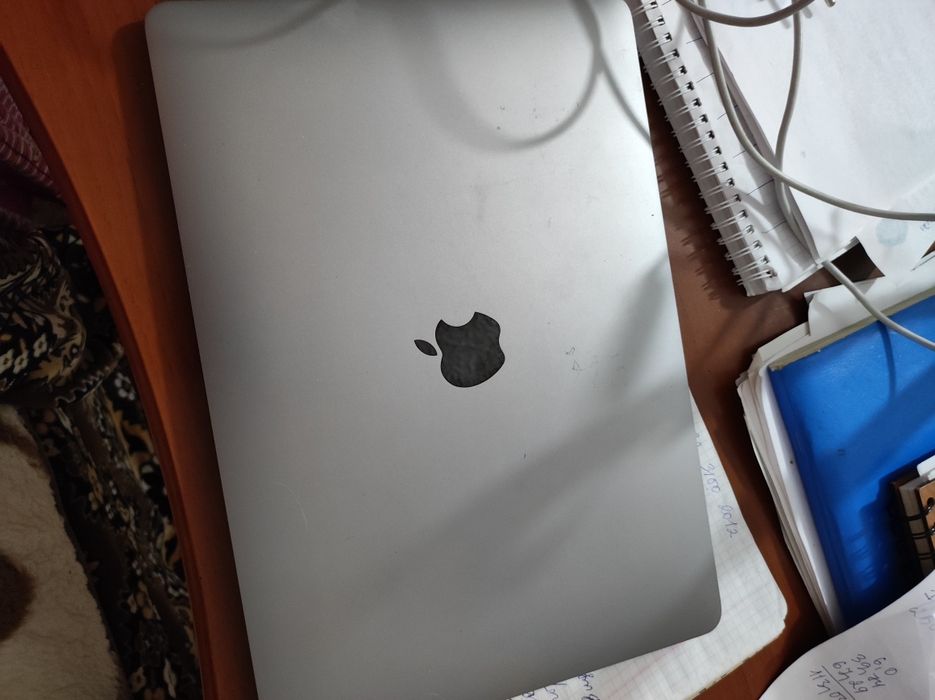 Срочно продам MacBook Air