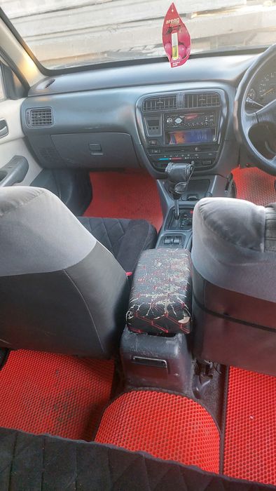 Продам Toyota Karina