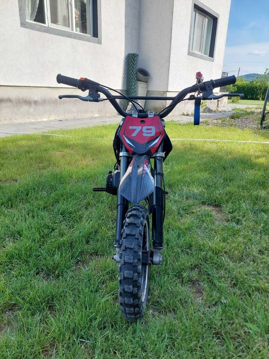 Motocicleta de copii