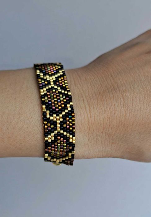 Браслет из японского бисера