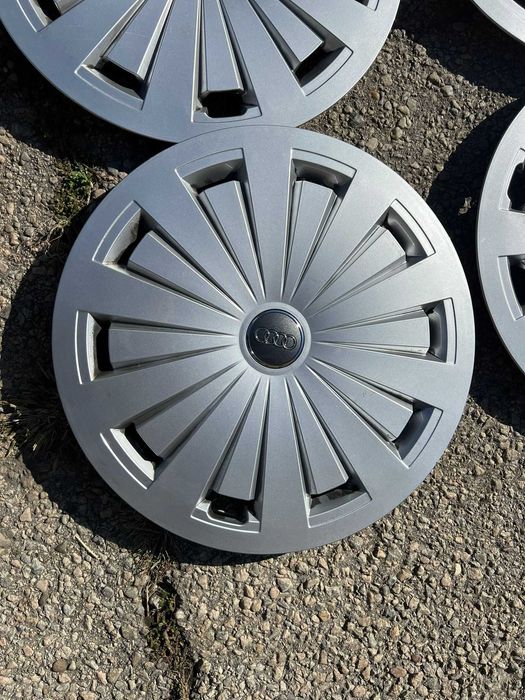 Тасове Ауди 16 цола Оригинални на Ауди