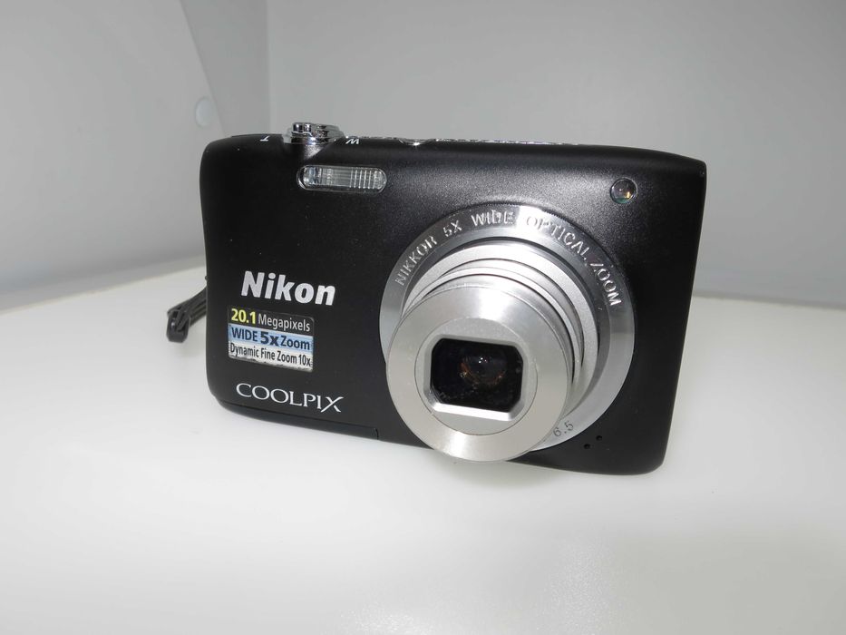 Nikon Coolpix S2900 ултра компактен фотоапарат камера 20 мегапискела