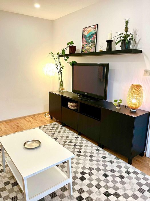 Дава се под наем Двустаен апартамент в София, Изток - 55 кв.м за 650 € - Снимка #2