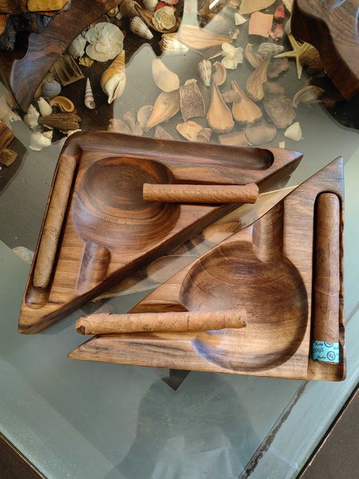 "Близнаците" - Арт Пепелник за пури