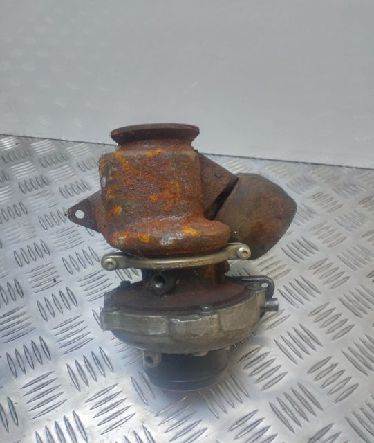 Turbina  Turbo Turbosuflanta 2.0 D 55581460 Opel Insignia A