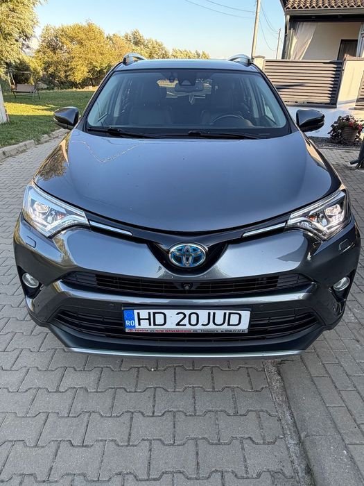 Toyota RAV4 TOYOTA RAV4 2.5 Hybrid 4x4 Luxury 2018 - 19.500 EUR  Vand Toyota RAV4