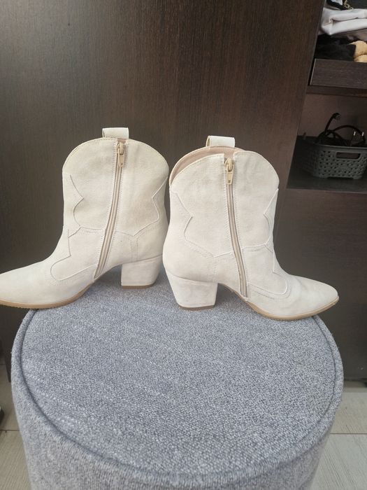 Ciocate piele intoarsa 38