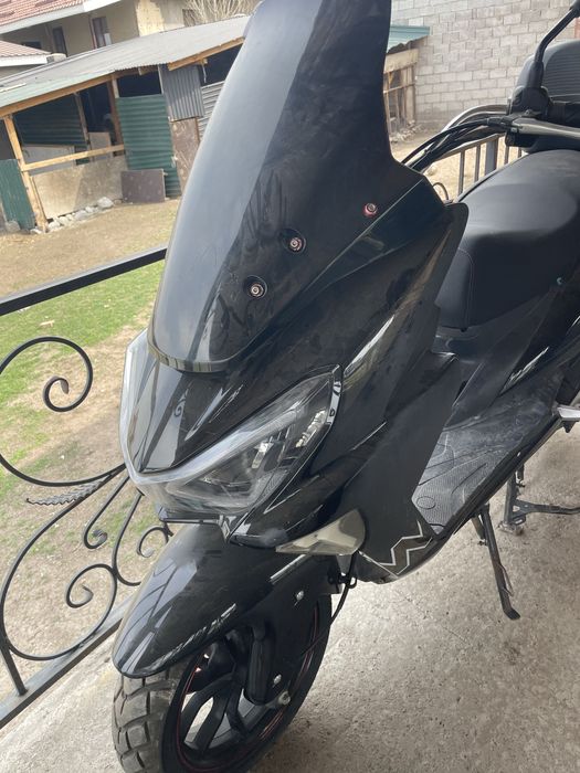 Макси.             .