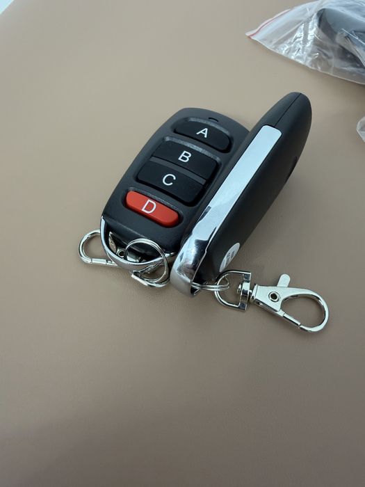 Telecomandă universală copiativă