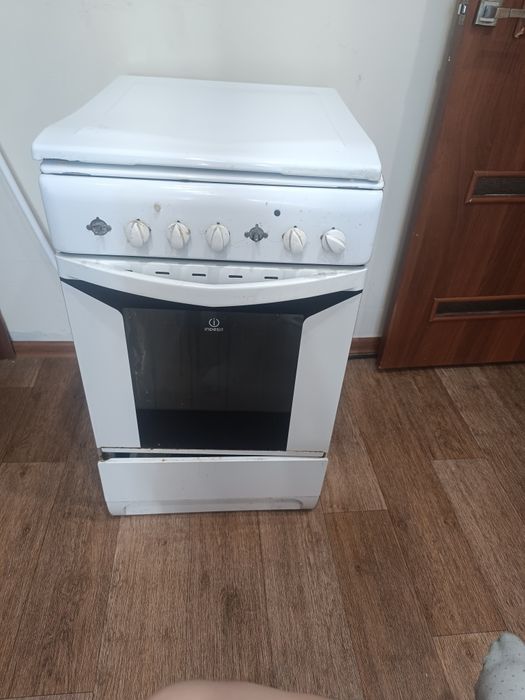 Отдам плиту на запчасти