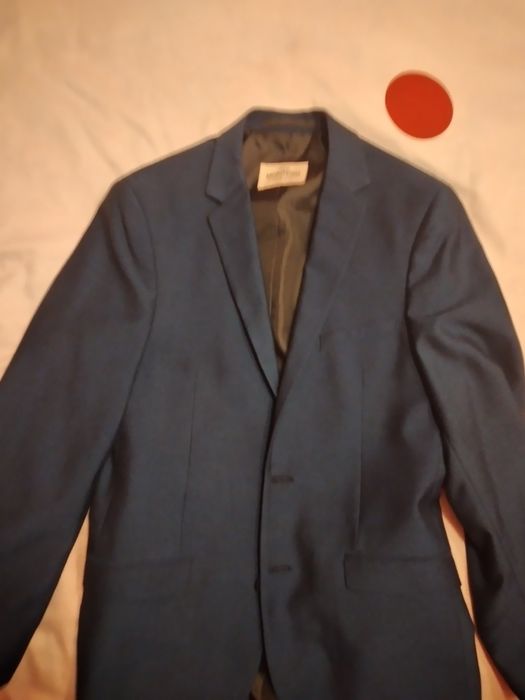 Vând costum barbatesc Montego