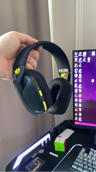 Игровые наушники Logitech G435