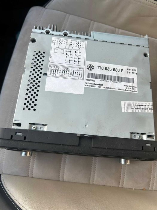 Navigatie  VW Passat B6 B7, Golf 6, Jetta , Touran , Polo 6R