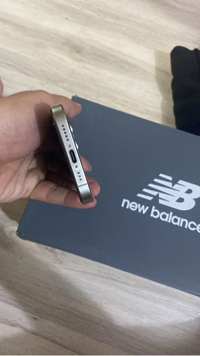 Срочно продам iPhone 15 pro