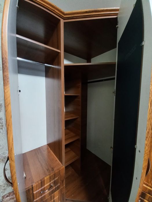 Срочно продам спальную гарнитуру