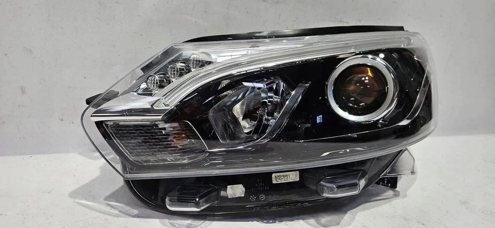 Far Toyota Proace/Verso, 06.2023, montare fata, stanga/dreapta, cu DRL LED, lumini de zi; D8S+H1+H1+LED+PY21W; electric; fara bec xenon; cu balast;