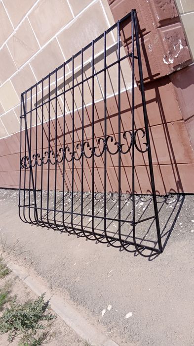 Решётки на окна металлические