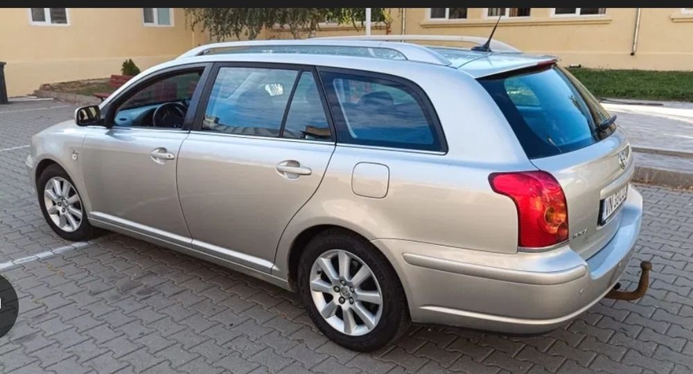 Toyota Avensis 2004  pentru piese