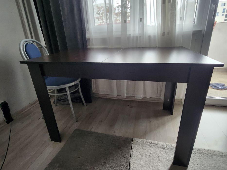 Разтегателна маса