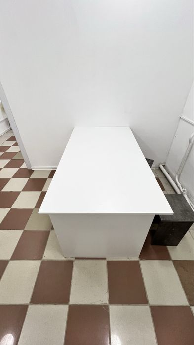 Продам рабочи стол для офиса