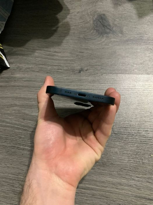 Продается Айфон 13 128