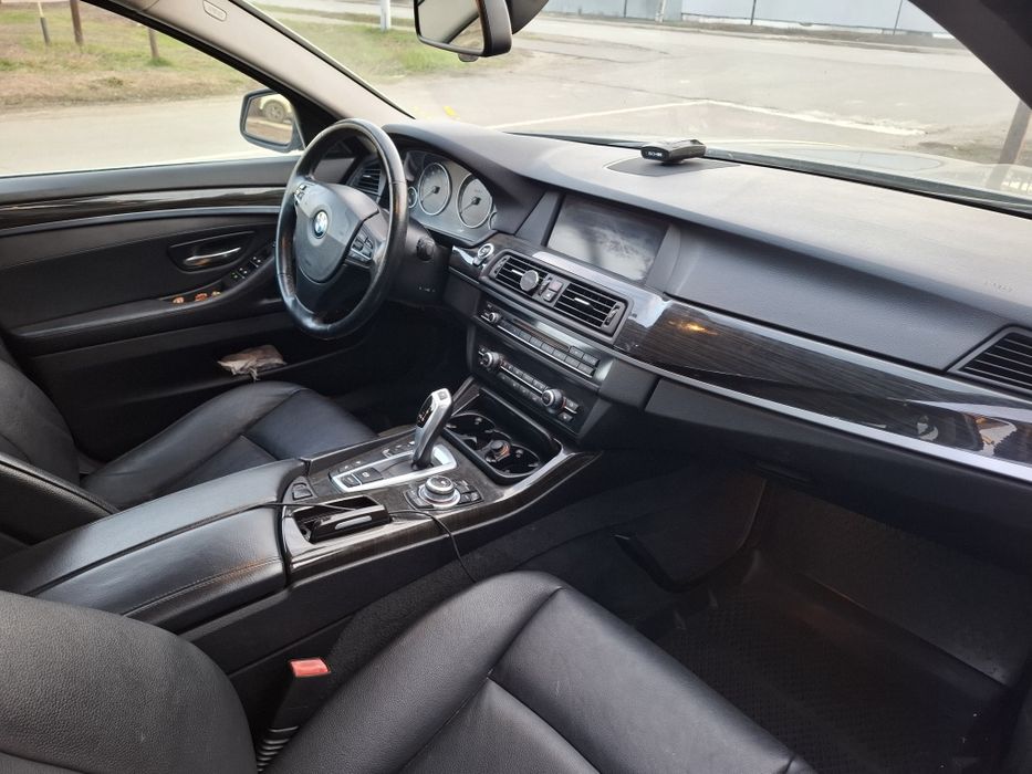 BMW 528i xdrive 2013г.в.