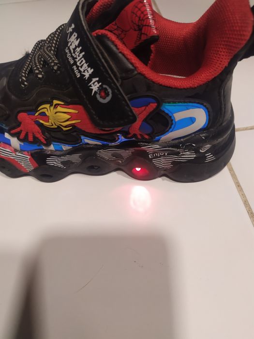 Детская обувь размеры разные от25-28