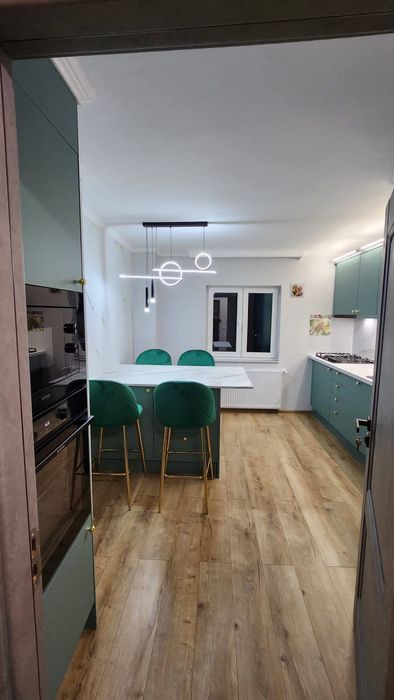 Inchiriez apartament 3 camere Otopeni Centru