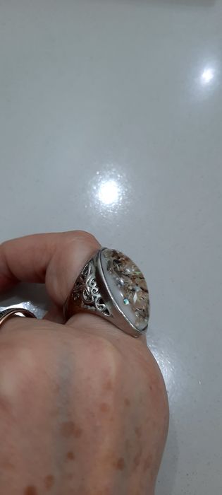 Кольцо продается