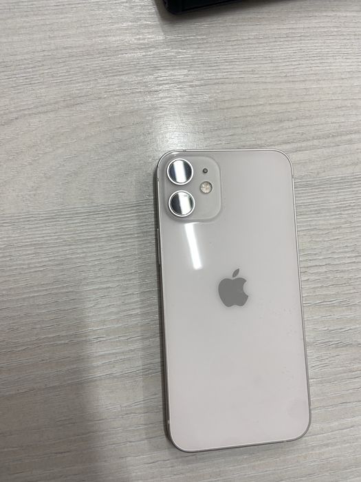 Продам iphone 12mini