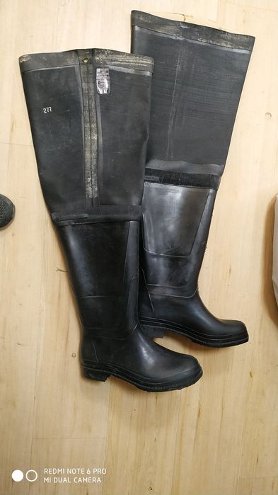 Етик сапоги резиновые комбинезоны галоши