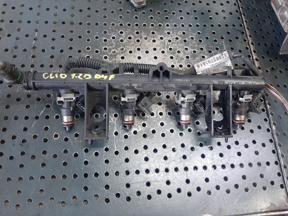 rampa cu injectoare renault modus symbol 2 clio 2 clio 3 1.2 b    8200292590