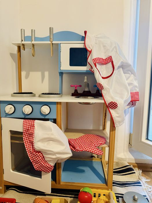 Bucatarie de lemn pentru copii