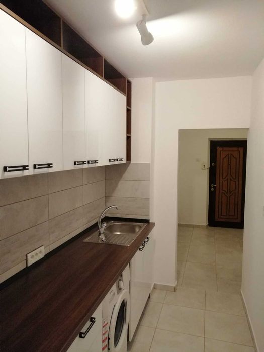 Proprietar, ofer spre inchiriere garsoniera , zona Piata Muncii