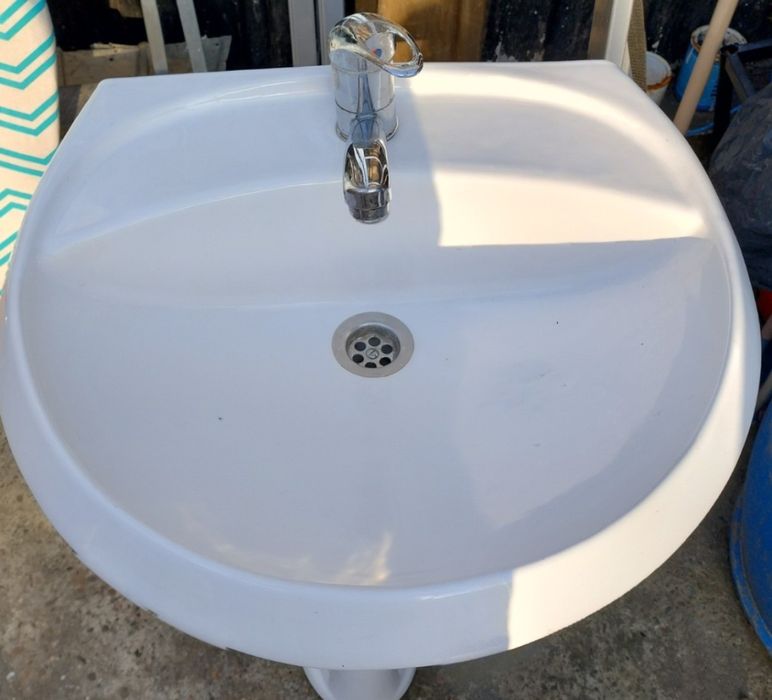 Chiuveta completa cu picior