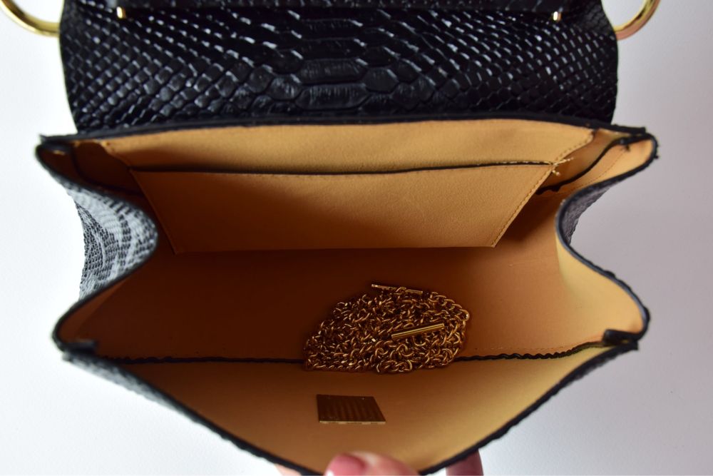 Дамска чанта - НОВА