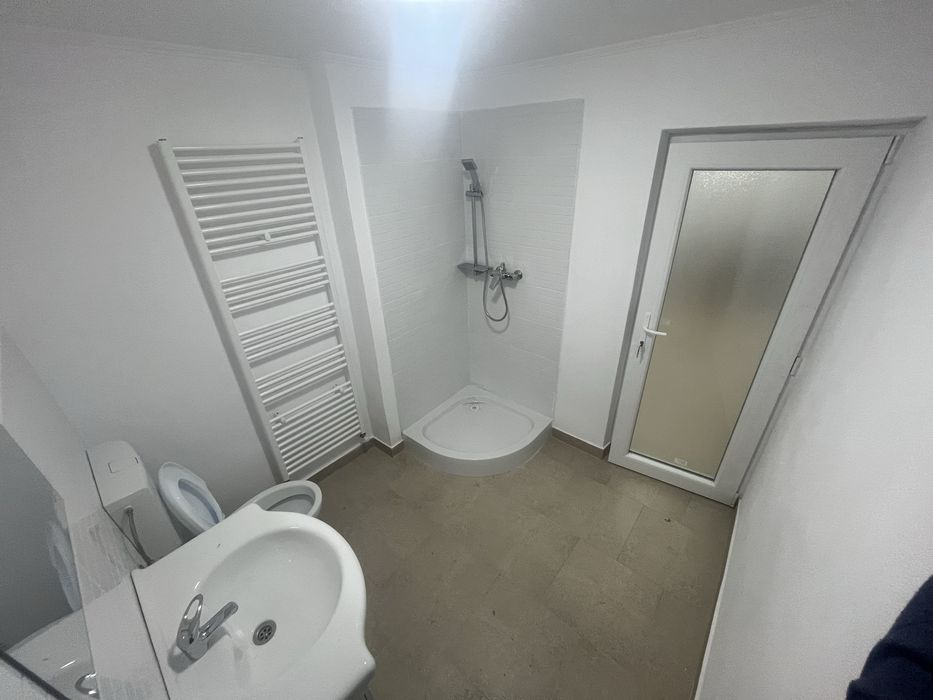 Inchiriez spatiu 60 mp