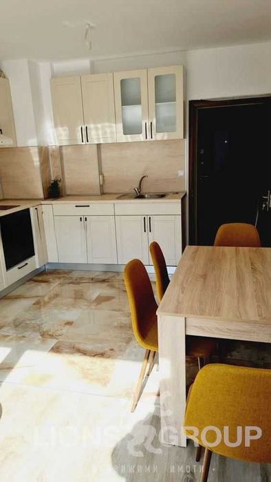 Дава се под наем Тристаен апартамент в Варна, Възраждане 1 - 77 кв.м за 612 € - Снимка #1