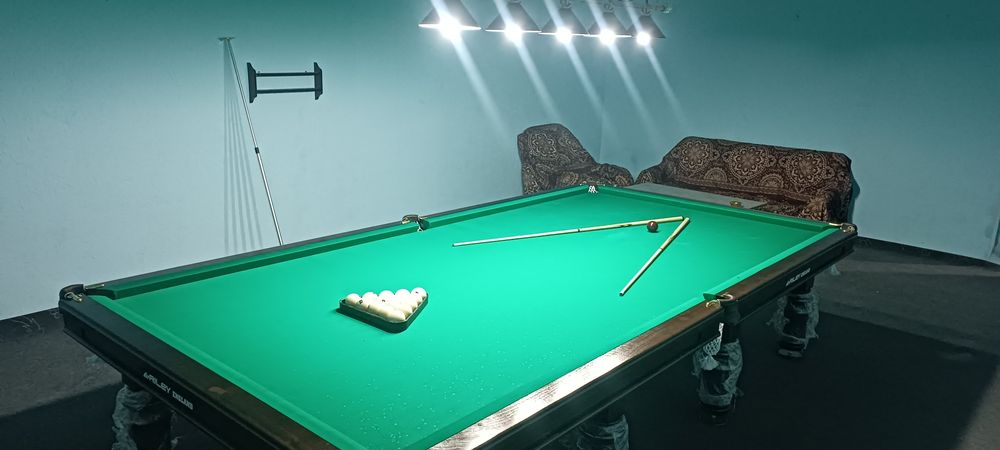 Billiard stol sotiladi 2ta tayor 3 oy ishlamadi xali