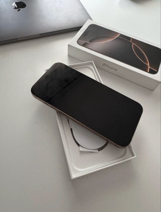 iPhone 16 pro max 256 gb